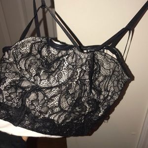 Lace halter express top